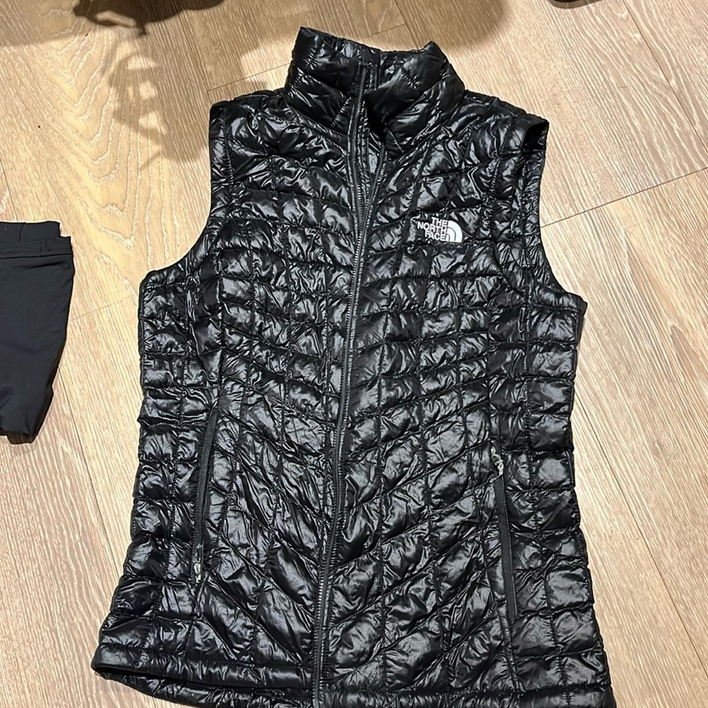 North face insulated vest, perfect condition